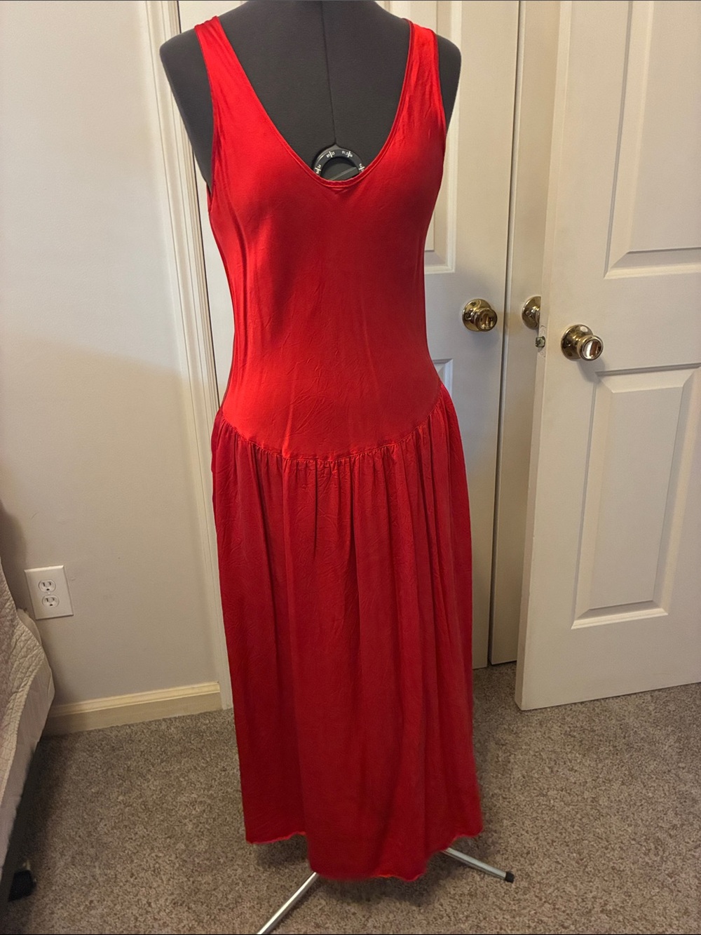 Sleeveless Red V-Neck Maxi Dress